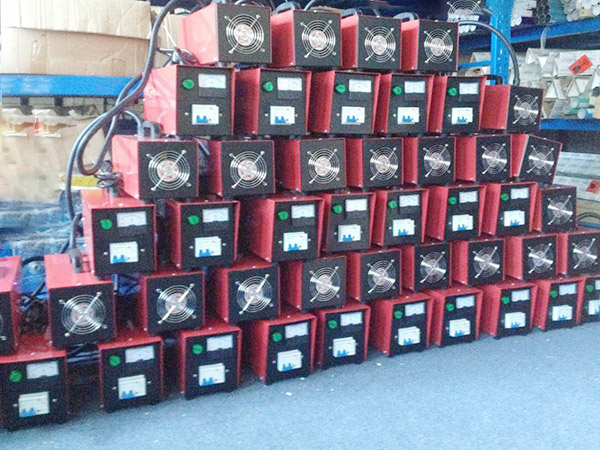 藍(lán)盾機電-倉庫一角