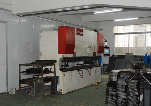 藍盾機電鈑金部-折彎機